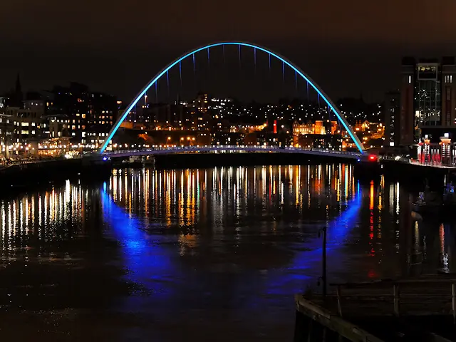 Gateshead Millennium Bridge at night