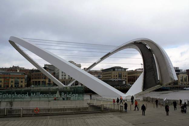 Gateshead Millennium Bridge Tilted