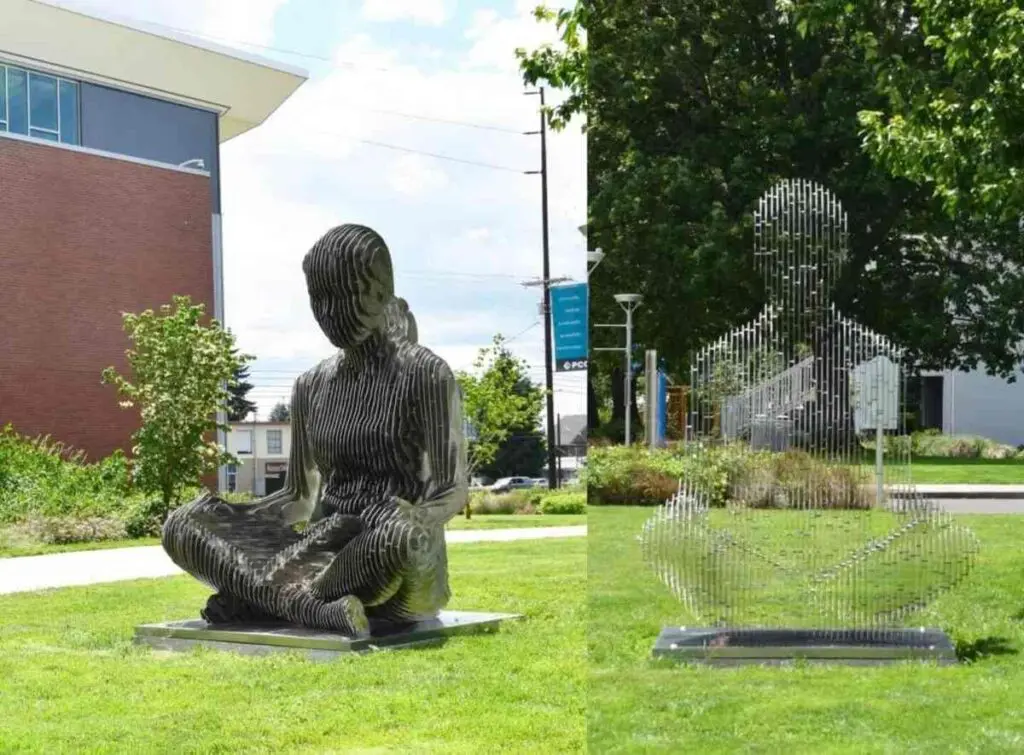 Outdoor famous modern stainless steel woman sculpture