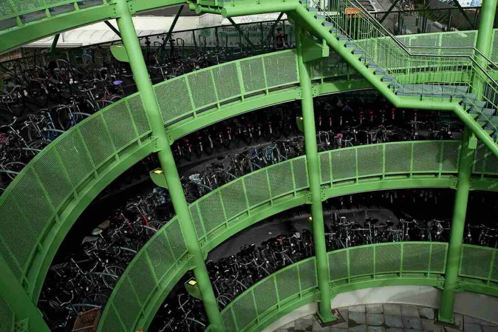 The Fietsappel ("Bicycle Apple")