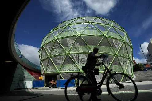 The Fietsappel ("Bicycle Apple")