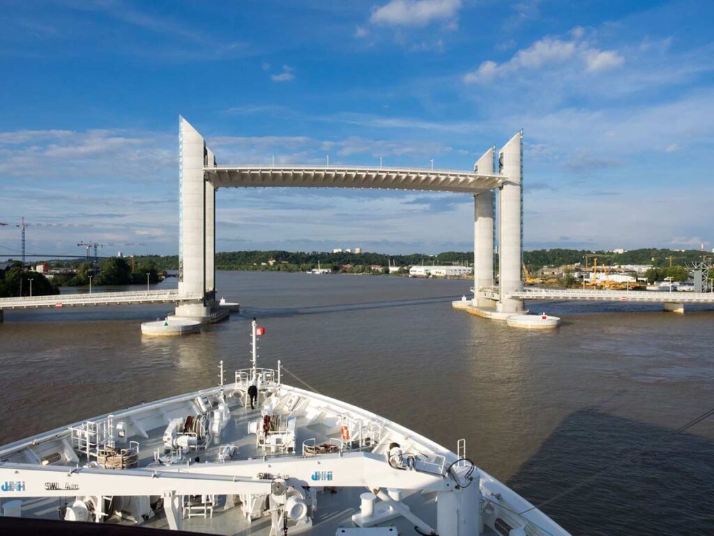 Pont Jaques-Chaban-Delmas in Bordeaux, France